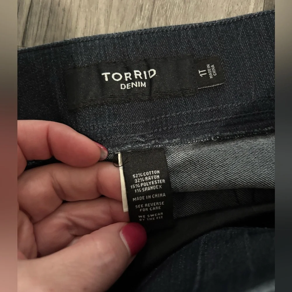 Torrid - Lean Jean Slim Boot Mid-Rise Jean - Picture 7 of 10